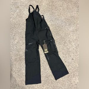 Womens FlyLow ski/snowboard overalls XL